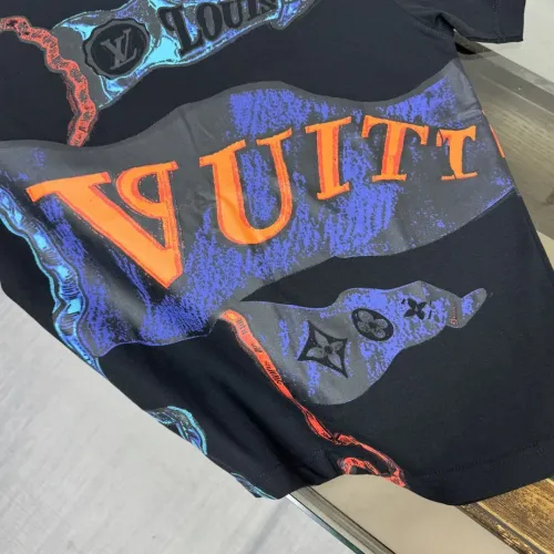 Replica Louis Vuitton LV T-Shirts Short Sleeved For Unisex #1439830 $32.00 USD for Wholesale
