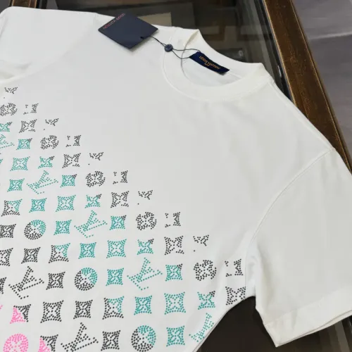 Replica Louis Vuitton LV T-Shirts Short Sleeved For Unisex #1439831 $32.00 USD for Wholesale