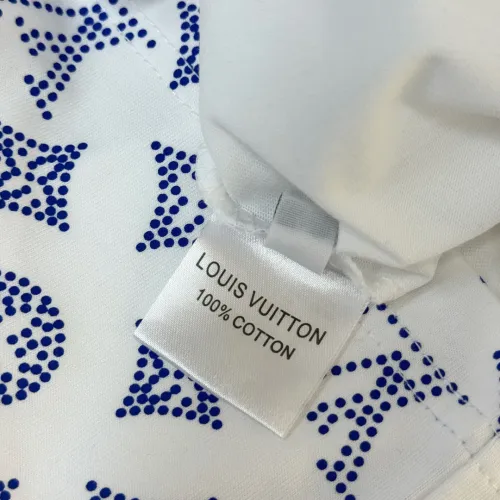 Replica Louis Vuitton LV T-Shirts Short Sleeved For Unisex #1439831 $32.00 USD for Wholesale