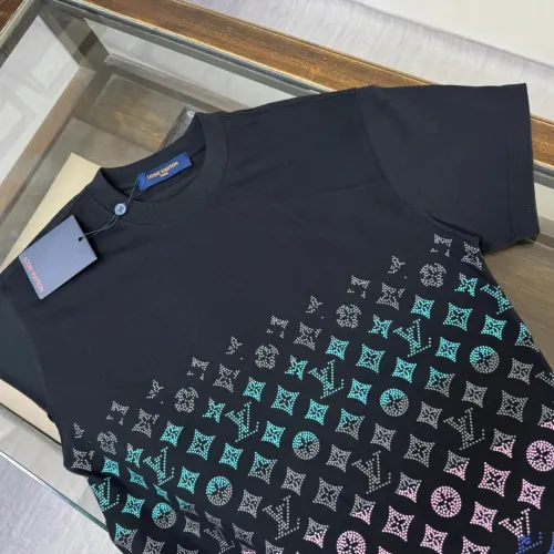 Replica Louis Vuitton LV T-Shirts Short Sleeved For Unisex #1439832 $32.00 USD for Wholesale