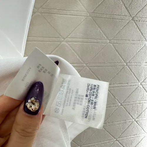 Replica Louis Vuitton LV T-Shirts Short Sleeved For Women #1439963 $60.00 USD for Wholesale