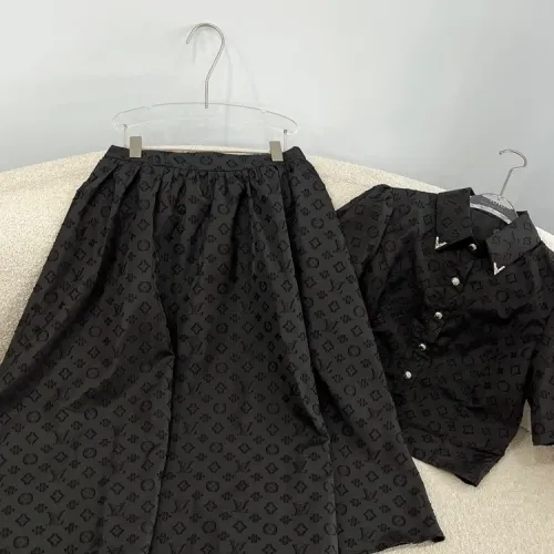 Replica Louis Vuitton LV Tracksuits Short Sleeved For Women #1440052 $88.00 USD for Wholesale