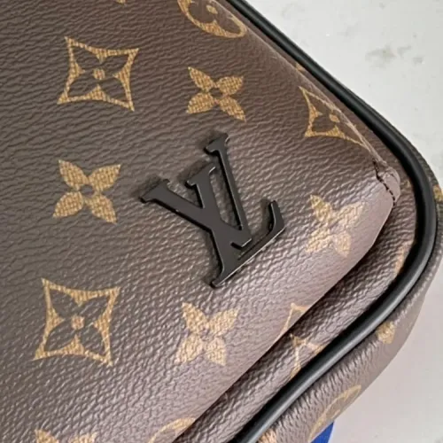 Replica Louis Vuitton AAA Man Messenger Bags #1440252 $132.00 USD for Wholesale