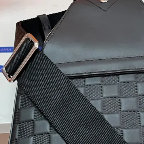 Replica Louis Vuitton AAA Man Messenger Bags #1440267 $162.00 USD for Wholesale