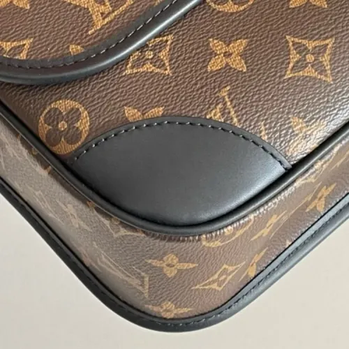 Replica Louis Vuitton AAA Man Messenger Bags #1440482 $160.00 USD for Wholesale