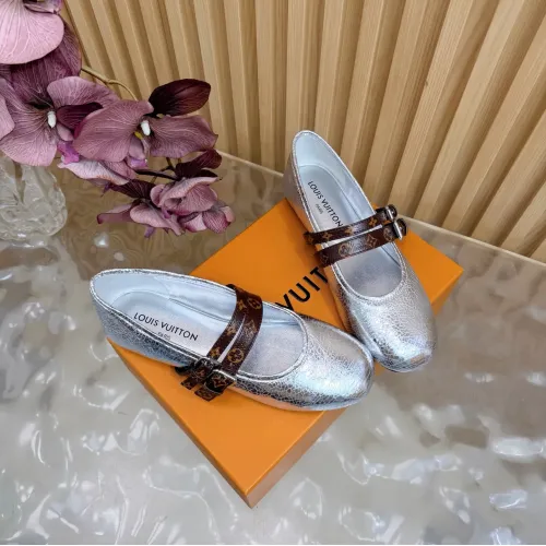 Replica Louis Vuitton Flat Shoes For Women #1442037 $102.00 USD for Wholesale