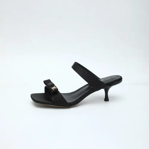 Replica Louis Vuitton Slippers For Women #1442353 $105.00 USD for Wholesale