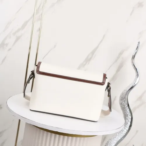 Replica Burberry AAA Quality Messenger Bags For Women #1443028 $102.00 USD for Wholesale