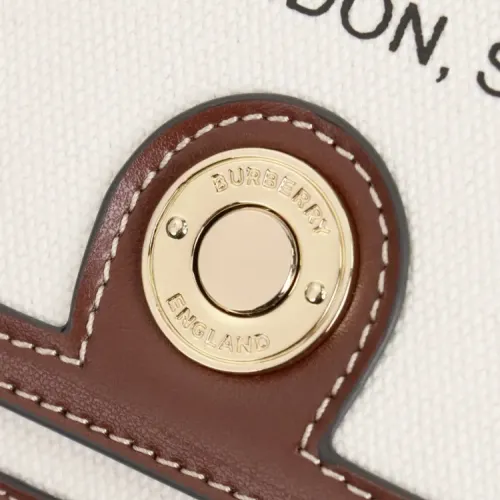 Replica Burberry AAA Quality Messenger Bags For Women #1443028 $102.00 USD for Wholesale