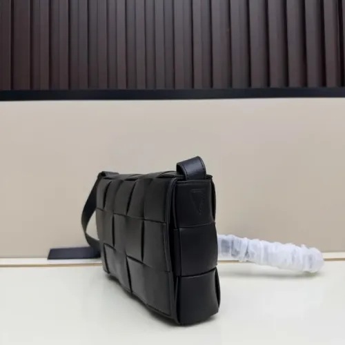 Replica Bottega Veneta BV AAA Quality Messenger Bags For Women #1443619 $98.00 USD for Wholesale