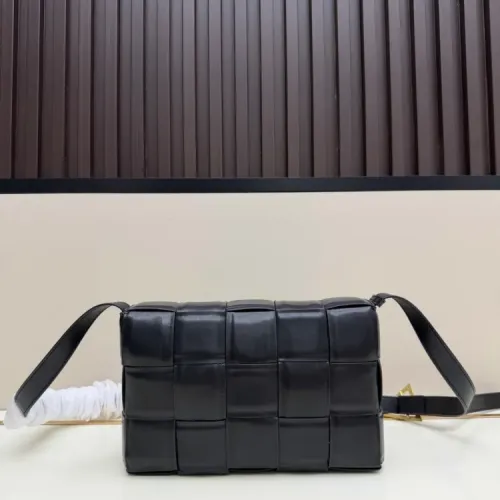 Replica Bottega Veneta BV AAA Quality Messenger Bags For Women #1443624 $102.00 USD for Wholesale