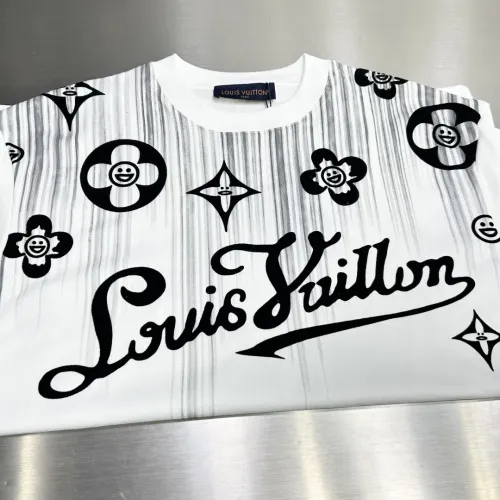 Replica Louis Vuitton LV T-Shirts Short Sleeved For Men #1444230 $82.00 USD for Wholesale