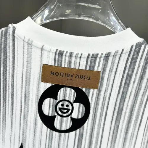 Replica Louis Vuitton LV T-Shirts Short Sleeved For Men #1444230 $82.00 USD for Wholesale