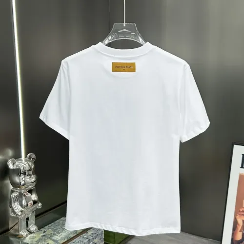 Replica Louis Vuitton LV T-Shirts Short Sleeved For Unisex #1444348 $64.00 USD for Wholesale