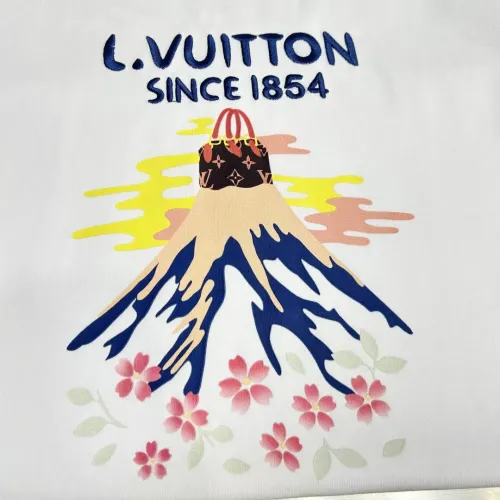 Replica Louis Vuitton LV T-Shirts Short Sleeved For Unisex #1444348 $64.00 USD for Wholesale