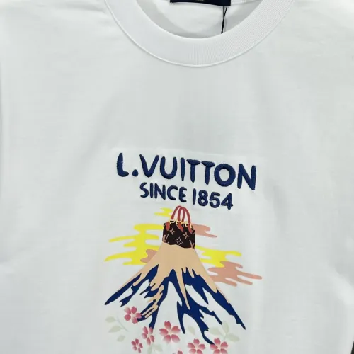 Replica Louis Vuitton LV T-Shirts Short Sleeved For Unisex #1444348 $64.00 USD for Wholesale