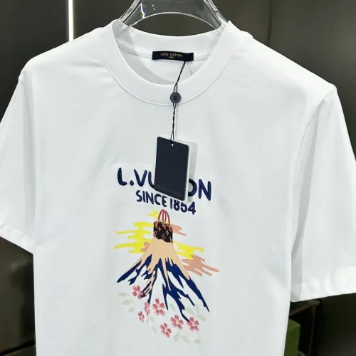 Replica Louis Vuitton LV T-Shirts Short Sleeved For Unisex #1444348 $64.00 USD for Wholesale