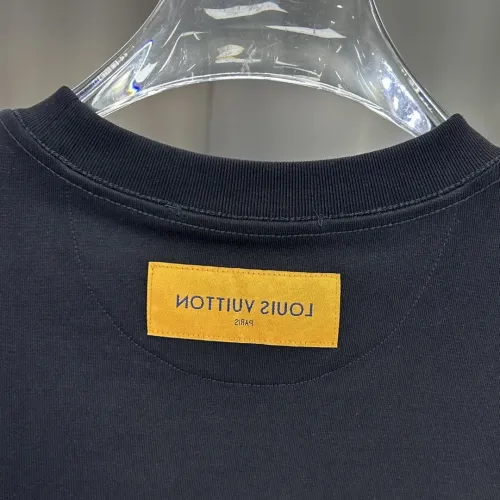 Replica Louis Vuitton LV T-Shirts Short Sleeved For Unisex #1444350 $64.00 USD for Wholesale