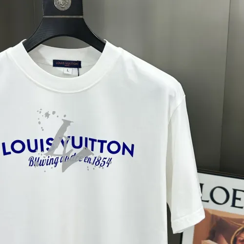 Replica Louis Vuitton LV T-Shirts Short Sleeved For Men #1444357 $60.00 USD for Wholesale