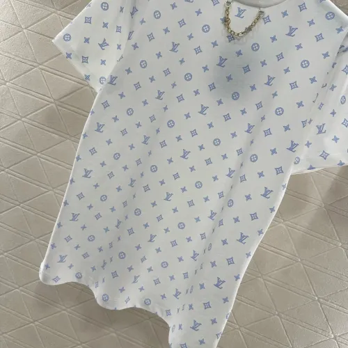 Replica Louis Vuitton LV T-Shirts Short Sleeved For Women #1444367 $60.00 USD for Wholesale