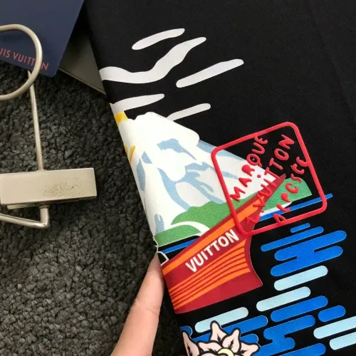 Replica Louis Vuitton LV T-Shirts Short Sleeved For Men #1445561 $40.00 USD for Wholesale