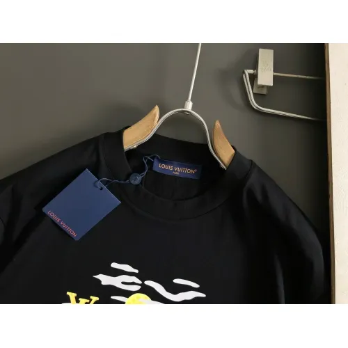 Replica Louis Vuitton LV T-Shirts Short Sleeved For Men #1445561 $40.00 USD for Wholesale