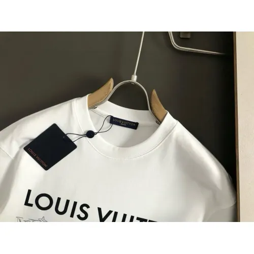 Replica Louis Vuitton LV T-Shirts Short Sleeved For Men #1445569 $40.00 USD for Wholesale