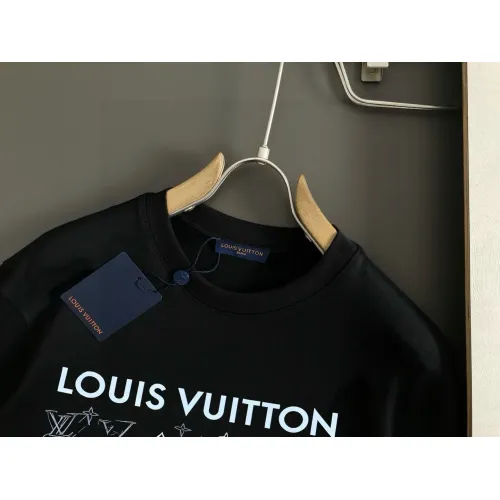 Replica Louis Vuitton LV T-Shirts Short Sleeved For Men #1445570 $40.00 USD for Wholesale
