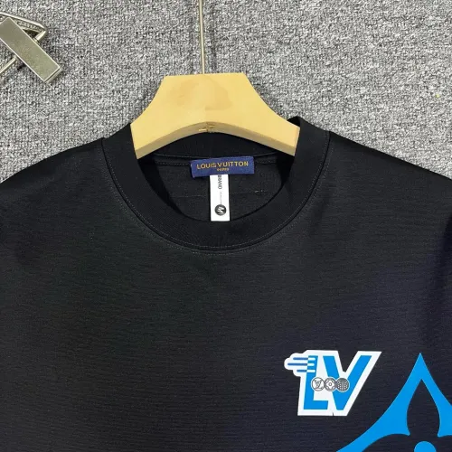 Replica Louis Vuitton LV T-Shirts Short Sleeved For Men #1445582 $40.00 USD for Wholesale