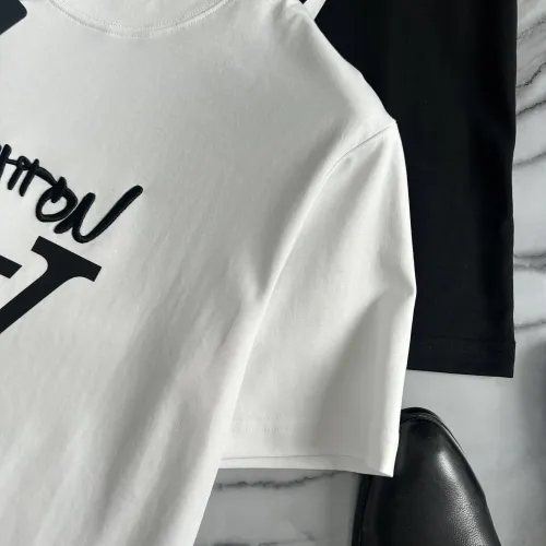 Replica Louis Vuitton LV T-Shirts Short Sleeved For Men #1445591 $40.00 USD for Wholesale