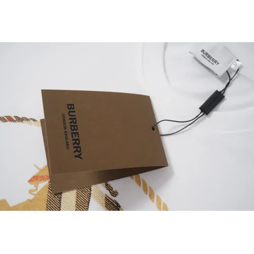 Replica Burberry T-Shirts Short Sleeved For Unisex #1445742 $32.00 USD for Wholesale