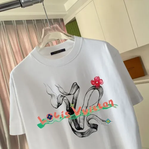 Replica Louis Vuitton LV T-Shirts Short Sleeved For Unisex #1445916 $42.00 USD for Wholesale