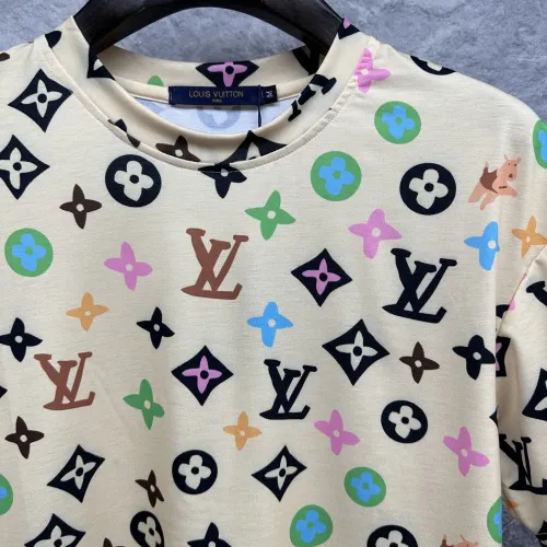 Replica Louis Vuitton LV T-Shirts Short Sleeved For Men #1446004 $45.00 USD for Wholesale