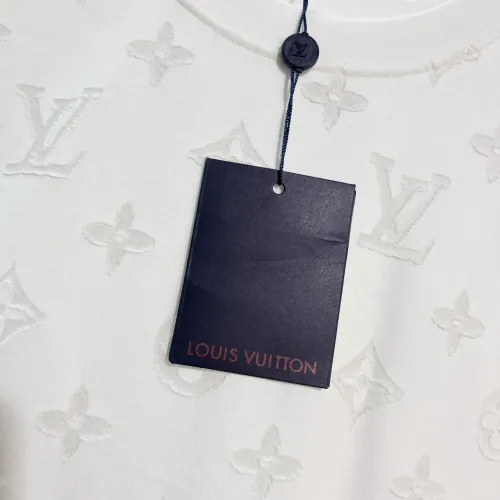 Replica Louis Vuitton LV T-Shirts Short Sleeved For Unisex #1446010 $48.00 USD for Wholesale
