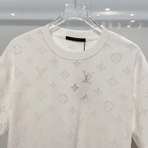 Replica Louis Vuitton LV T-Shirts Short Sleeved For Unisex #1446010 $48.00 USD for Wholesale