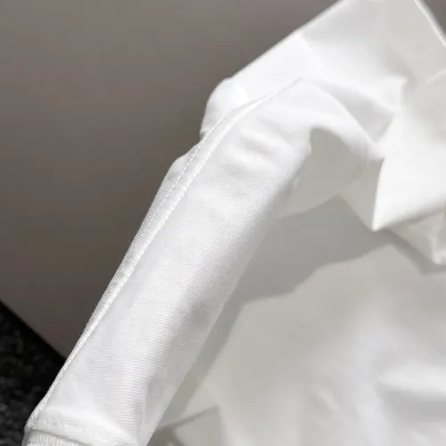 Replica Louis Vuitton LV T-Shirts Short Sleeved For Unisex #1446015 $45.00 USD for Wholesale