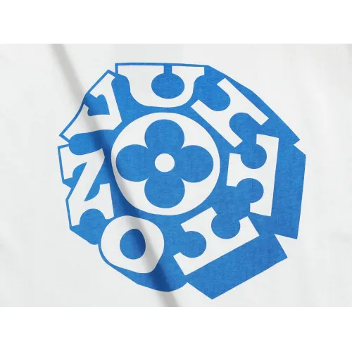 Replica Louis Vuitton LV T-Shirts Short Sleeved For Unisex #1446017 $45.00 USD for Wholesale