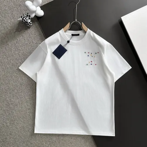 Replica Louis Vuitton LV T-Shirts Short Sleeved For Unisex #1446066 $52.00 USD for Wholesale