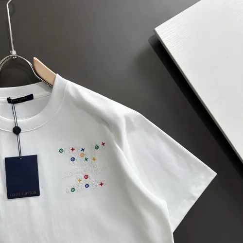 Replica Louis Vuitton LV T-Shirts Short Sleeved For Unisex #1446066 $52.00 USD for Wholesale