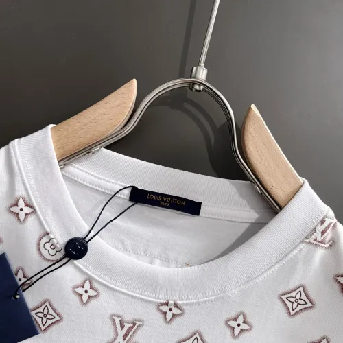 Replica Louis Vuitton LV T-Shirts Short Sleeved For Unisex #1446067 $52.00 USD for Wholesale