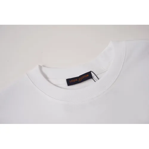 Replica Louis Vuitton LV T-Shirts Short Sleeved For Unisex #1446085 $42.00 USD for Wholesale