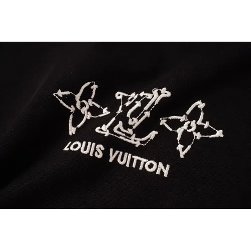 Replica Louis Vuitton LV T-Shirts Short Sleeved For Unisex #1446086 $42.00 USD for Wholesale