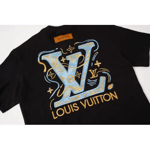 Replica Louis Vuitton LV T-Shirts Short Sleeved For Unisex #1446090 $42.00 USD for Wholesale