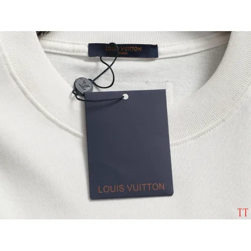 Replica Louis Vuitton LV T-Shirts Short Sleeved For Unisex #1446337 $42.00 USD for Wholesale