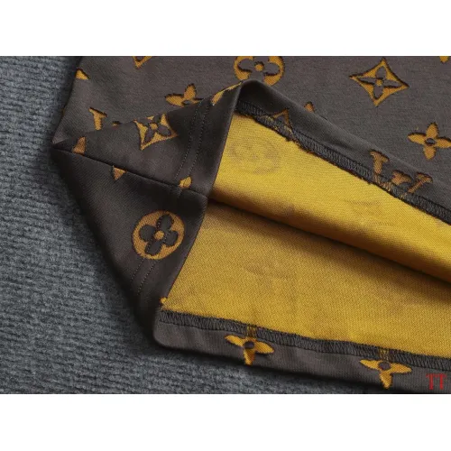 Replica Louis Vuitton LV T-Shirts Short Sleeved For Unisex #1446340 $42.00 USD for Wholesale