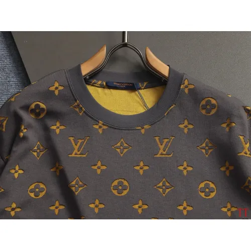 Replica Louis Vuitton LV T-Shirts Short Sleeved For Unisex #1446340 $42.00 USD for Wholesale