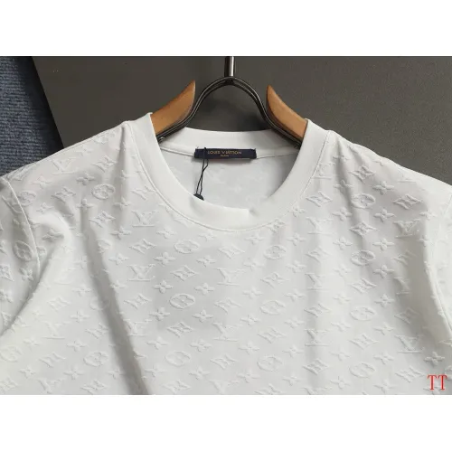 Replica Louis Vuitton LV T-Shirts Short Sleeved For Unisex #1446342 $45.00 USD for Wholesale