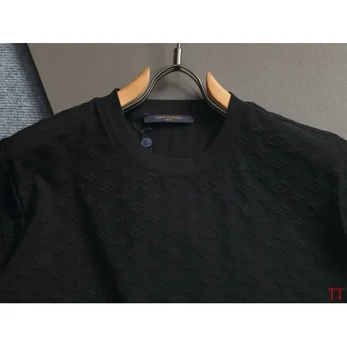 Replica Louis Vuitton LV T-Shirts Short Sleeved For Unisex #1446344 $45.00 USD for Wholesale