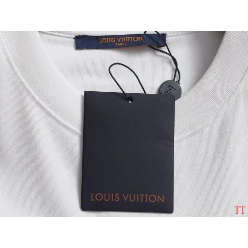 Replica Louis Vuitton LV T-Shirts Short Sleeved For Unisex #1446347 $40.00 USD for Wholesale