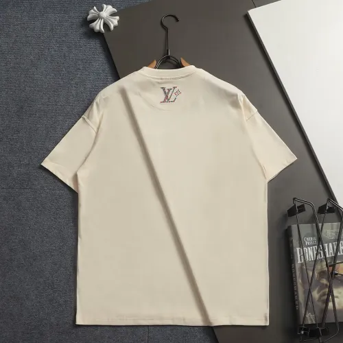 Replica Louis Vuitton LV T-Shirts Short Sleeved For Unisex #1446353 $40.00 USD for Wholesale